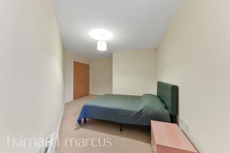 Effra Parade, London - Photo 2