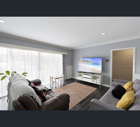 4 Towong Street, Alfredton, Vic 3350 - Photo 3