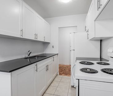 For Lease - 165 Colborne Avenue Unit# 104, Richmond Hill, Ontario - Photo 3