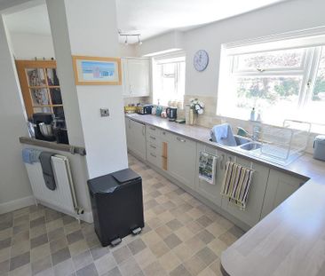 2 bedroom detached house to rent - Photo 4
