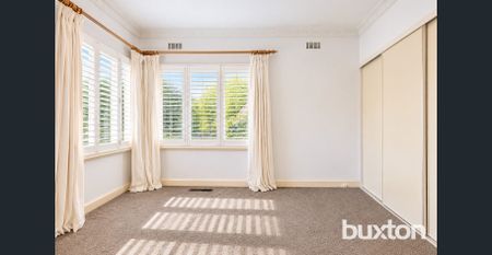 Charming Family Home with Pool in the McKinnon Secondary College Zone - Photo 3