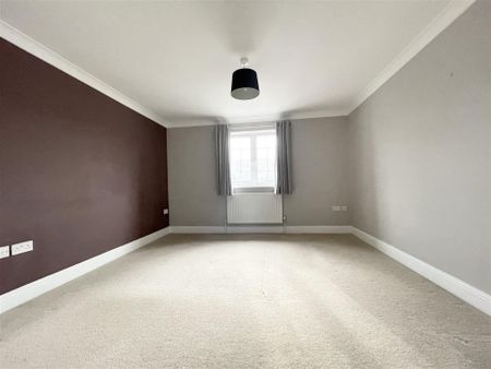 19, Sherway Close - Photo 3