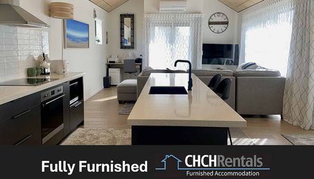 Fully Furnished Immaculate & Architecturally Designed Front Townhouse! - Photo 2