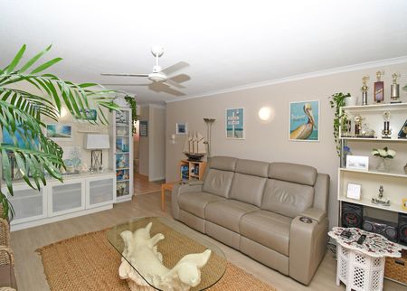 1/13-15 Pulgul Street, QLD 4655, Urangan - Photo 5