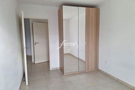Location Appartement 3 pièces 56m² DRAGUIGNAN 83300 - Photo 4