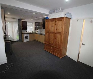 Weston Drive, Stanmore, HA7 - Photo 4