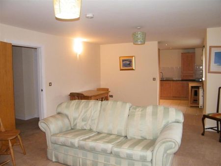 2 bedroom apartment to rent - Photo 2