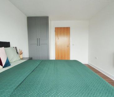 3 bedroom apartment to rent - Photo 2