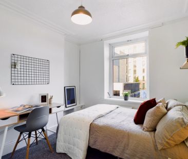 5 Bedroom House - Photo 5