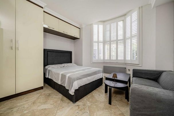 Studio to rent - Photo 1