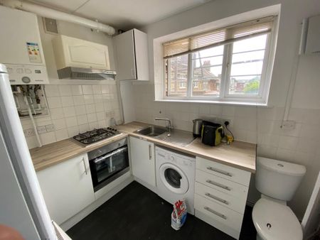 2 bedroom flat to rent - Photo 4