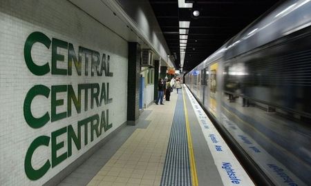 RENOVATED LARGE FURNISHED LOFT APARTMENT WITH FLOORBOARDS AT BROADWAY- TWIN SHARE - Photo 4