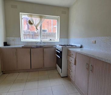 Bright & Easy Living - Photo 2