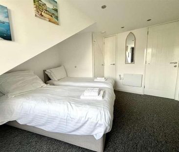 Tywarnhayle Square, Perranporth, TR6 - Photo 3