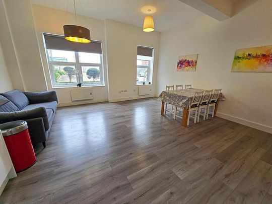 2 bedroom flat to rent - Photo 1