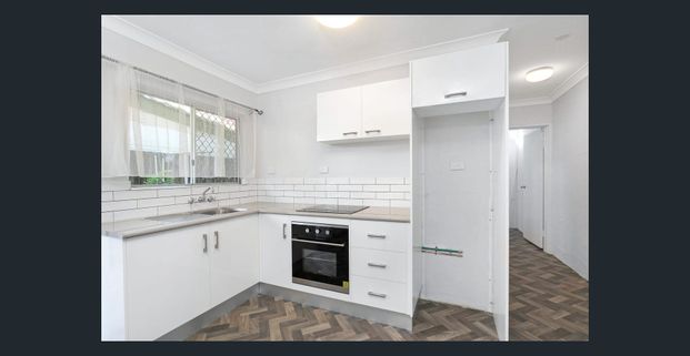 GROUND FLOOR APARTMENT - Photo 1