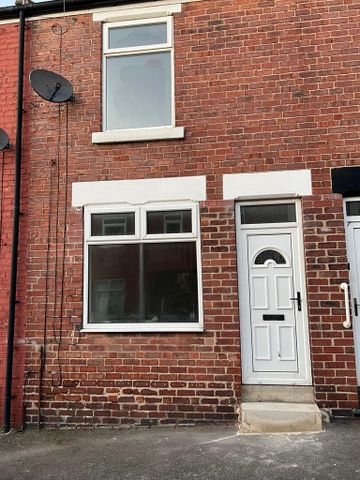 2 bedroom terraced house to rent - Photo 3