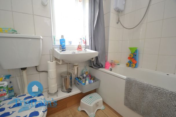 2 bed Mid Terraced House for Rent - Photo 1