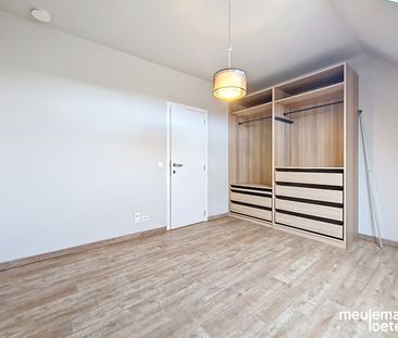 Rustig gelegen recent appartement met parking - Photo 1