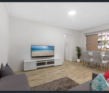 MODERN & CONVENIENT - Photo 1