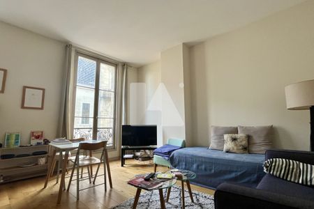 BORDEAUX TRIANGLE D'OR - 2 CHAMBRES - ASCENSEUR - Photo 4