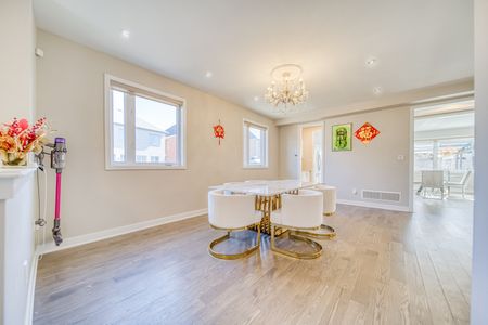 For Lease - 7 Proud Court, Aurora, Ontario - Photo 2