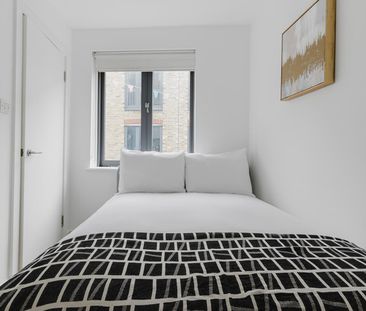 Warren Mews - Photo 5