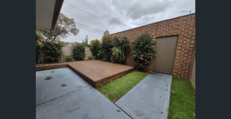 Seamless Modern Living - Photo 3