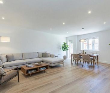 2 bedroom semi-detached house to rent - Photo 4