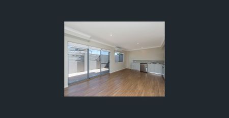 Modern Apartment in Prime Location - Photo 4