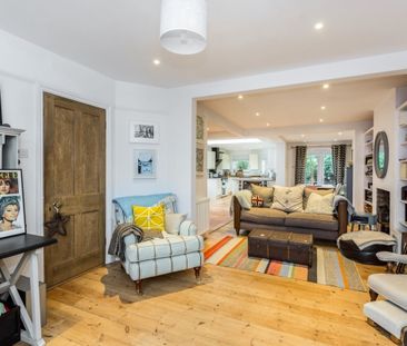 3 bedroom semi-detached house to rent - Photo 5