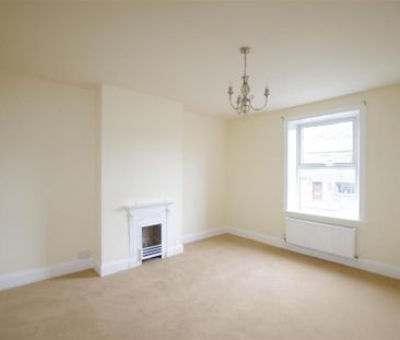 4 bedroom terraced house to rent - Photo 3