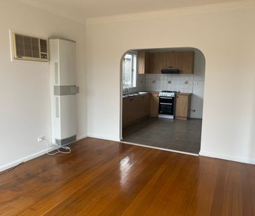 Family home in the heart of Bell Park - Photo 1