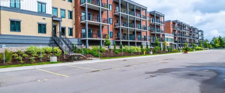 414 - 121 MARY STREET | 414 - 121 MARY STREET, Clearview - Photo 1