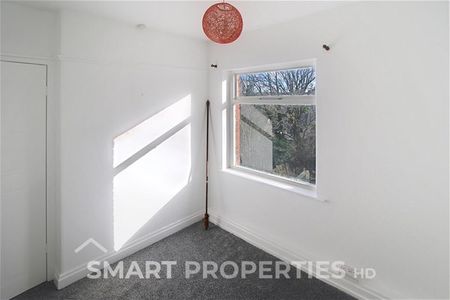 Nabcroft Lane, Huddersfield - Photo 4