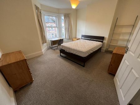 4 bedroom terraced house to rent - Photo 5