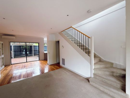 Family Home! - Photo 1