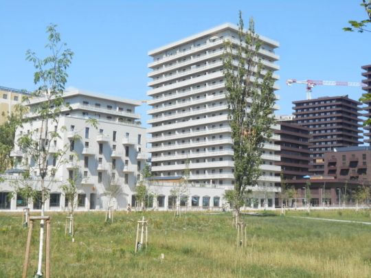 Q5 am PARK schöner Ausblick 13.OG sonnige 2ZI mit 9m² West/ Balkon - Photo 1
