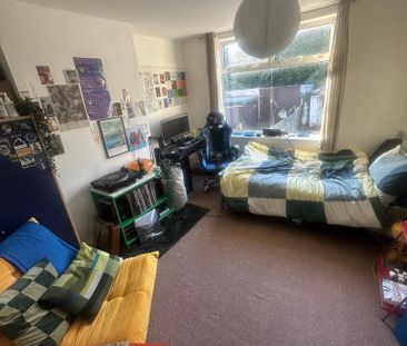 4 bedroom house to rent - Photo 1