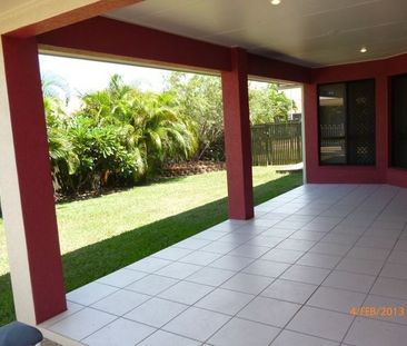 10 Donostia Crescent, Bushland Beach - Photo 4