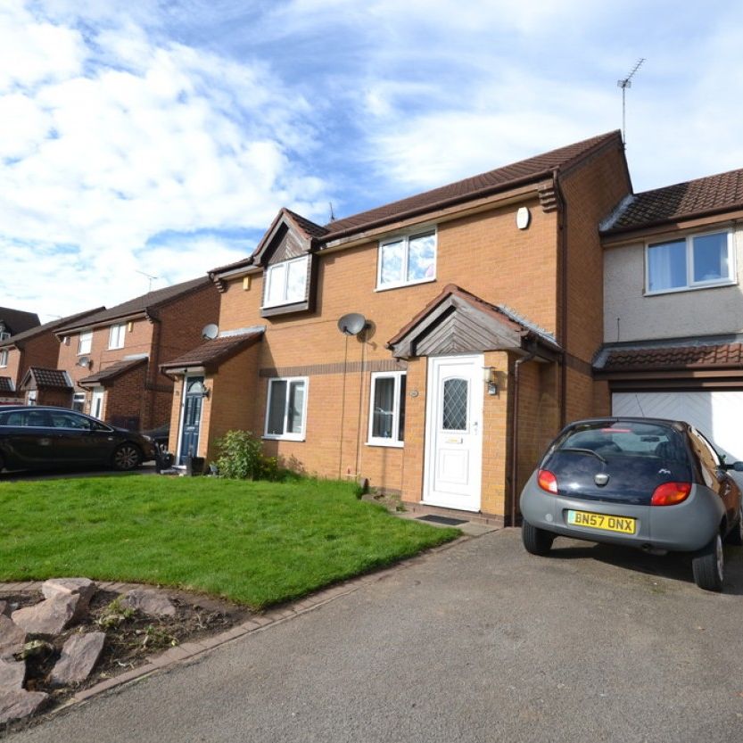 3 bed Semi-Detached House for Rent - Photo 1