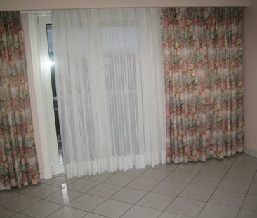 Appartement te huur - foto 2