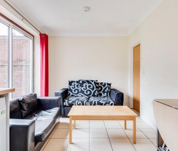 6 bedroom house to rent - Photo 1