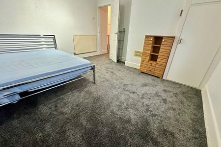 Wroxham Road - Photo 4