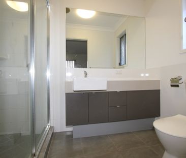 Family Friendly Home In 'Lily Rise Estate' Coomera - Photo 4