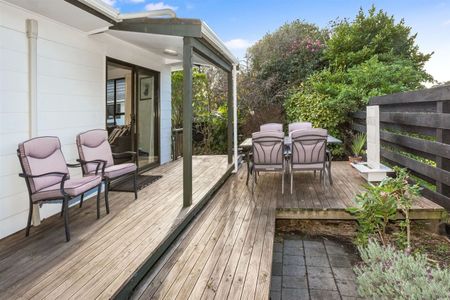 32a Transom Close, Porirua - Photo 2