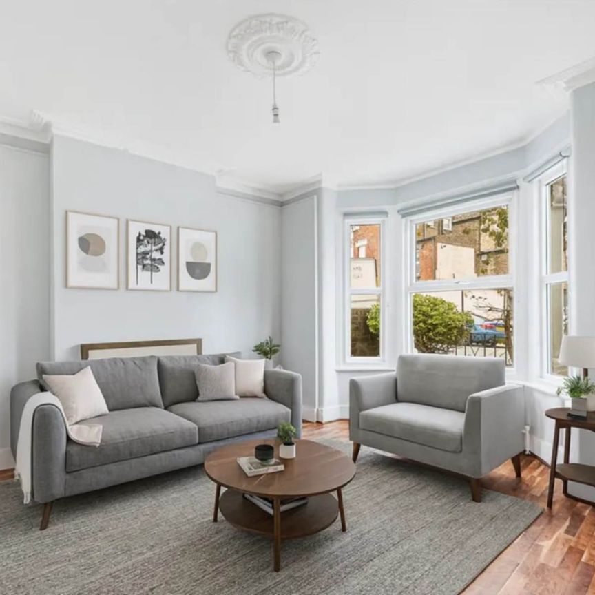 4 bed semi-detached to rent - Photo 1