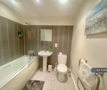 1 bedroom flat to rent - Photo 6