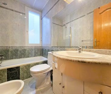 Calle de la Reina, Madrid, Community of Madrid 28004 - Photo 3