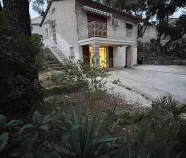 Location Maison 4 pièces 110 m2 à Six-Fours-les-Plages - Photo 5